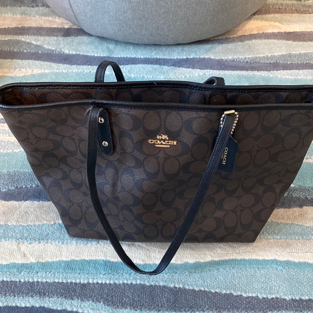 Coach 👜